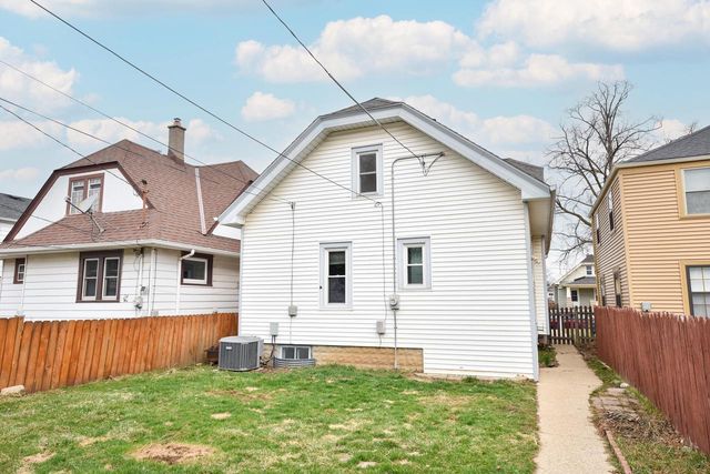 6425 W Chambers STREET, Milwaukee, WI 53210