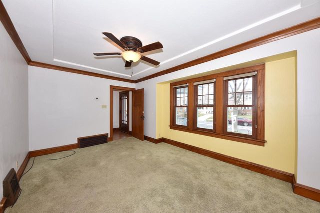 6425 W Chambers STREET, Milwaukee, WI 53210