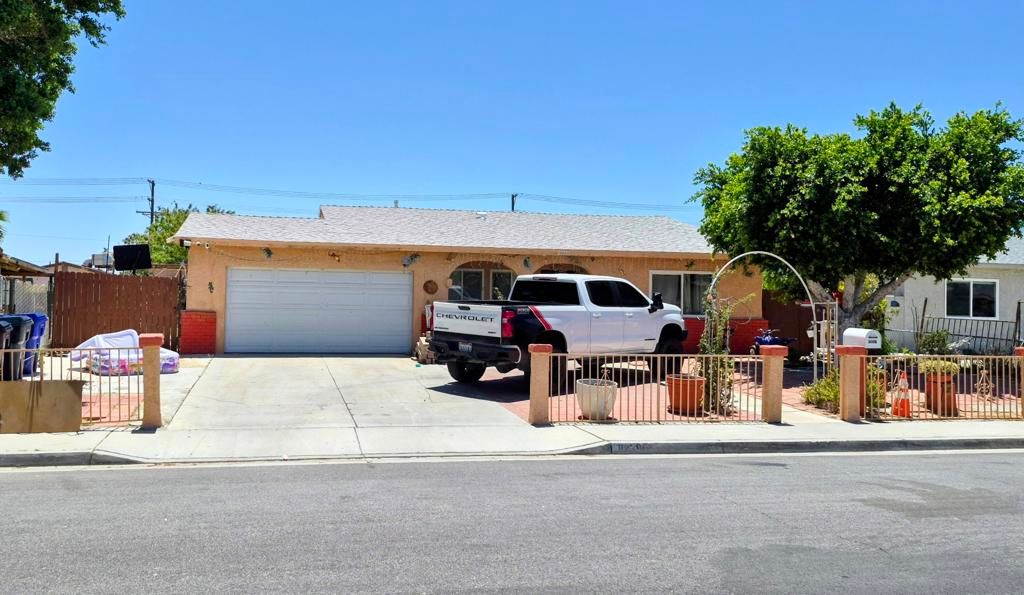 Image 3 of property listing at 82284 Olivera Way, Indio, CA 92201