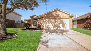 4022 Floral Way Court, Fresno, TX 77545