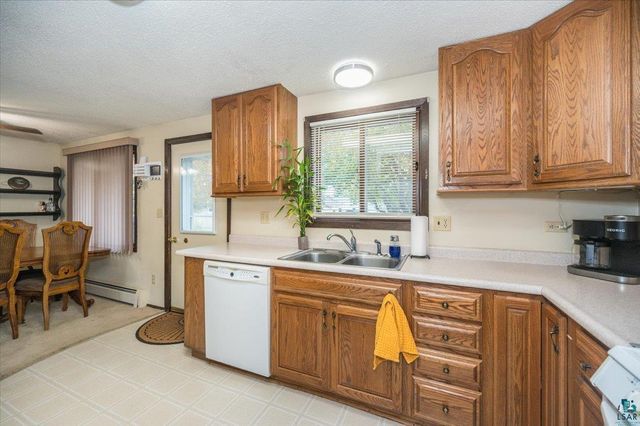 6521 Hughitt Ave, Superior, WI 54880