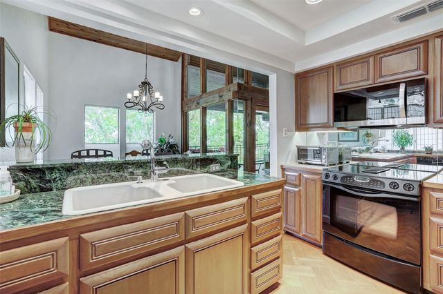 8200 Neely DR 223, Austin, TX 78759