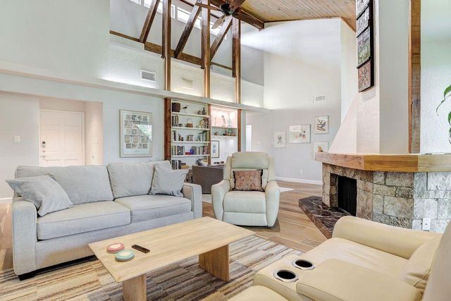 8200 Neely DR 223, Austin, TX 78759