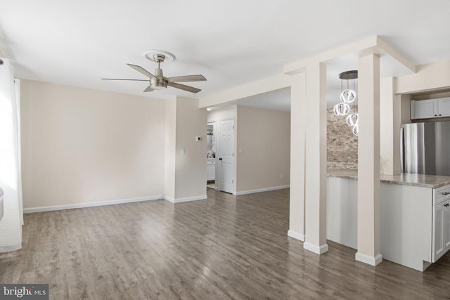 903 CRICKET LN, Woodbridge, NJ 07095