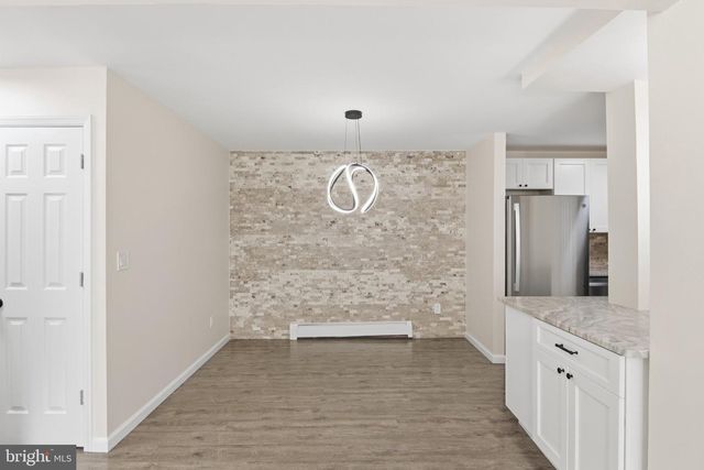 903 CRICKET LN, Woodbridge, NJ 07095