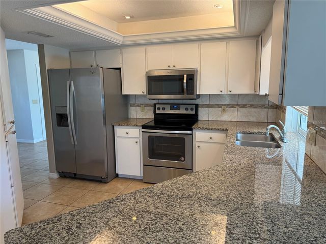 9008 ALLAPATA LANE, Venice, FL 34293