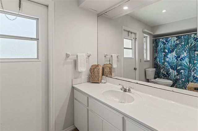 9008 ALLAPATA LANE, Venice, FL 34293