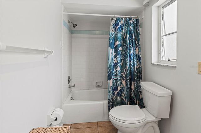 9008 ALLAPATA LANE, Venice, FL 34293