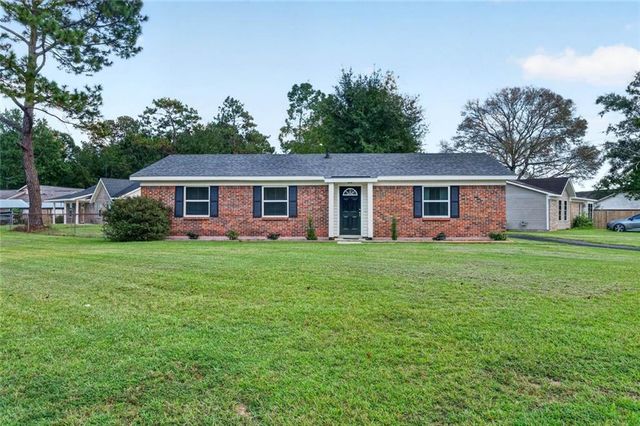 801 Trailwood Drive W, Mobile, AL 36608