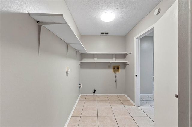 801 Trailwood Drive W, Mobile, AL 36608
