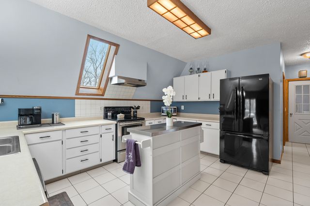 13950 Brady Road, Bellevue, MI 49021