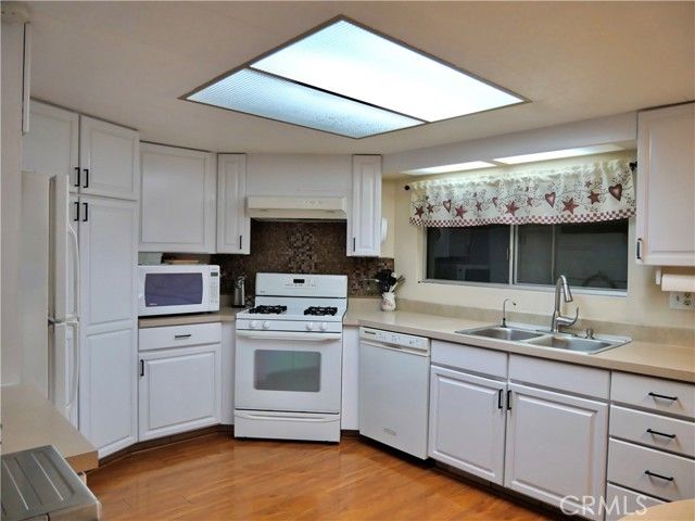 24921 Muirlands Boulevard 202, Lake Forest (el Toro), CA 92630