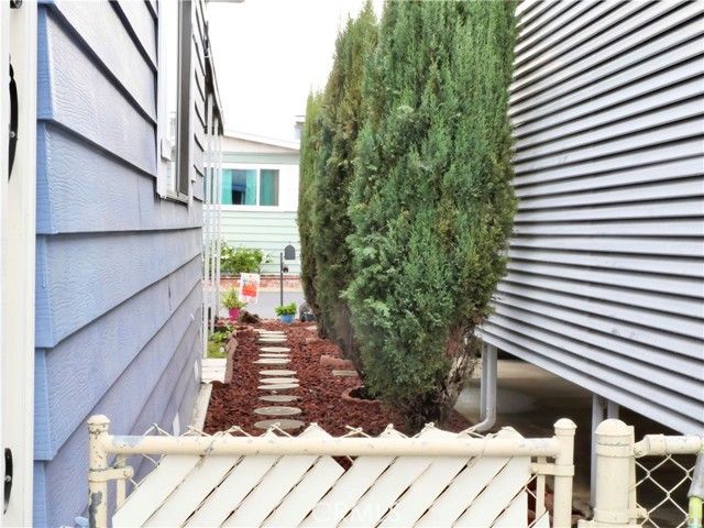 24921 Muirlands Boulevard 202, Lake Forest (el Toro), CA 92630