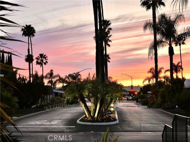 24921 Muirlands Boulevard 202, Lake Forest (el Toro), CA 92630