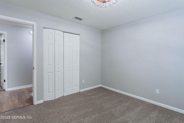 1515 W POINTER Drive W, Jacksonville, FL 32221