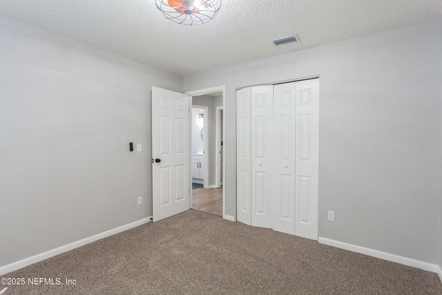1515 W POINTER Drive W, Jacksonville, FL 32221