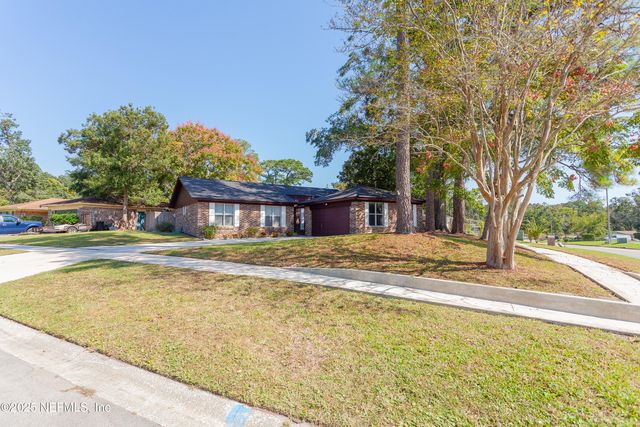 1515 W POINTER Drive W, Jacksonville, FL 32221