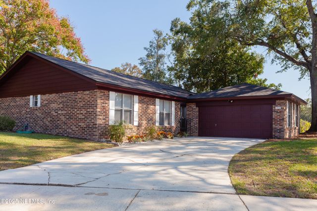 1515 W POINTER Drive W, Jacksonville, FL 32221