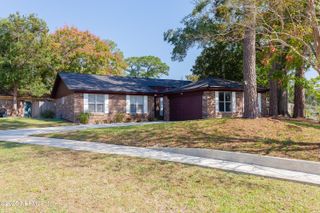 1515 W POINTER Drive W, Jacksonville, FL 32221