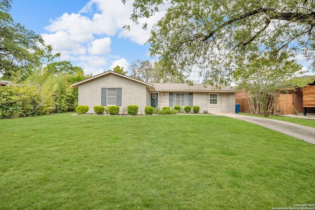 8211 Berrycreek, San Antonio, TX 78218