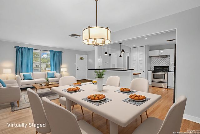 8211 Berrycreek, San Antonio, TX 78218