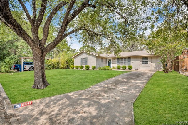 8211 Berrycreek, San Antonio, TX 78218