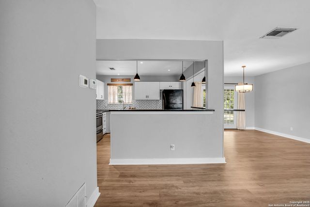 8211 Berrycreek, San Antonio, TX 78218