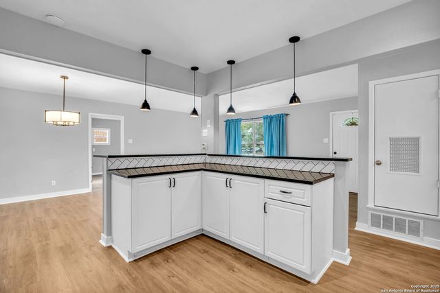 8211 Berrycreek, San Antonio, TX 78218