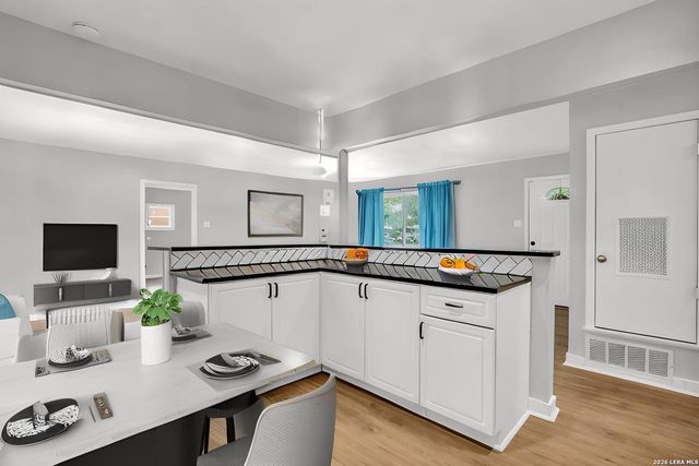 8211 Berrycreek, San Antonio, TX 78218