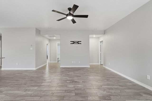 9431 Paloma Creek Drive, Tomball, TX 77375