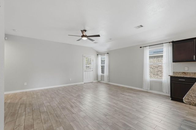 9431 Paloma Creek Drive, Tomball, TX 77375