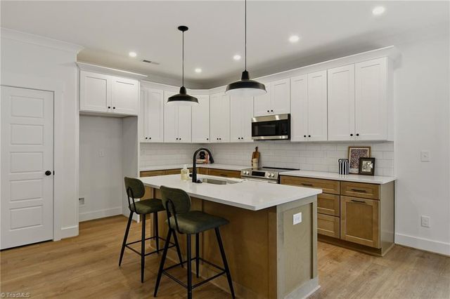 832 Vandar Drive, Winston-salem, NC 27106