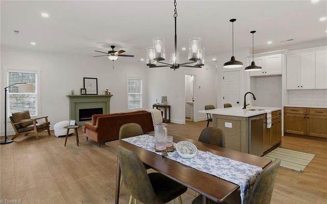 832 Vandar Drive, Winston-salem, NC 27106