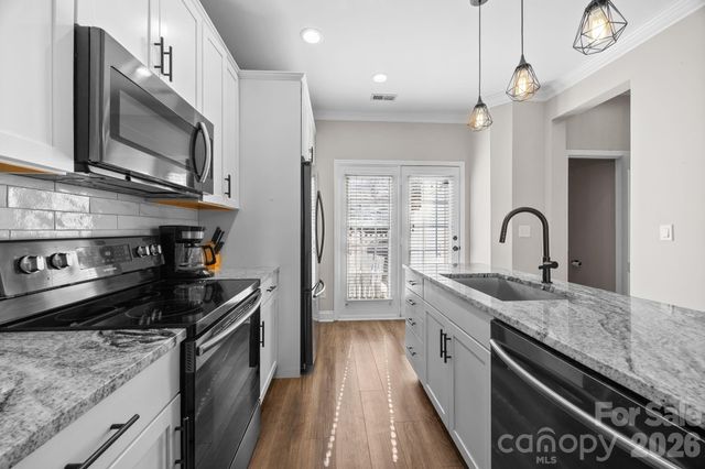 444 Hurston Circle, Charlotte, NC 28208