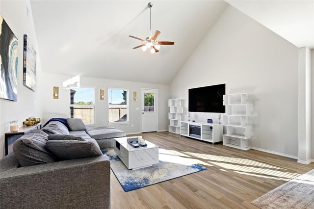 4206 Tulip Oak Drive, Houston, TX 77068