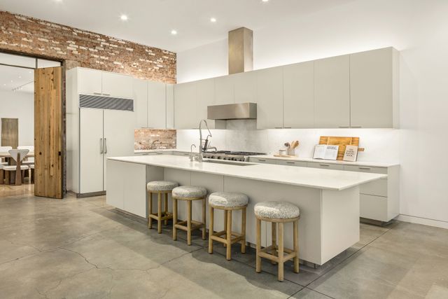 178 E 73rd Street, New York City, NY 10021