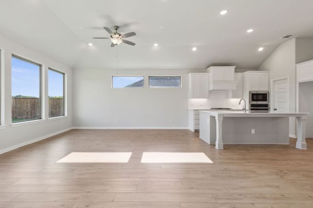 1423 Golden Meadow Drive, Van Alstyne, TX 75495