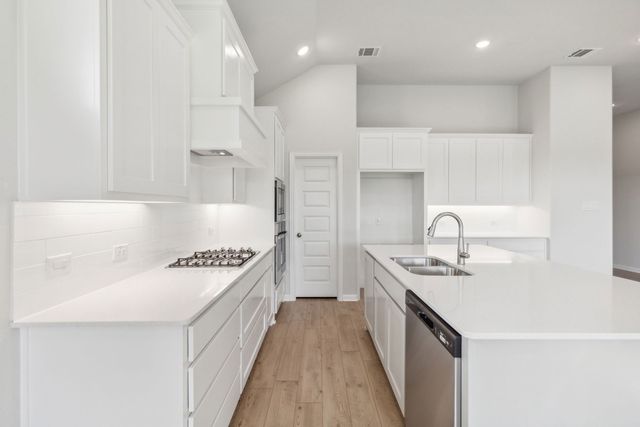 1423 Golden Meadow Drive, Van Alstyne, TX 75495