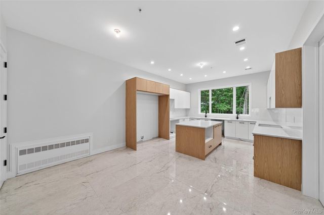 6 San Antonio Circle 102, Monroe, NY 10950