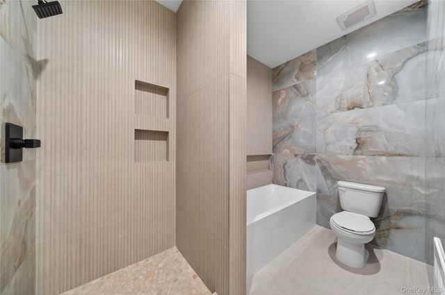 6 San Antonio Circle 102, Monroe, NY 10950