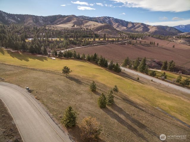320 Paintbrush Road, Chelan, WA 98816