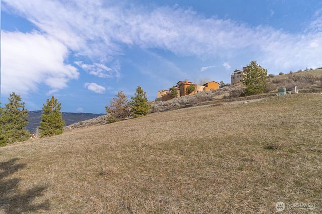 320 Paintbrush Road, Chelan, WA 98816
