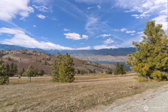 320 Paintbrush Road, Chelan, WA 98816