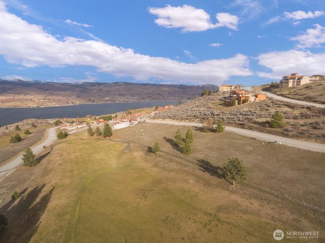 320 Paintbrush Road, Chelan, WA 98816
