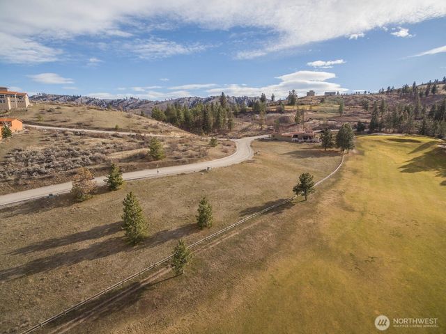 320 Paintbrush Road, Chelan, WA 98816