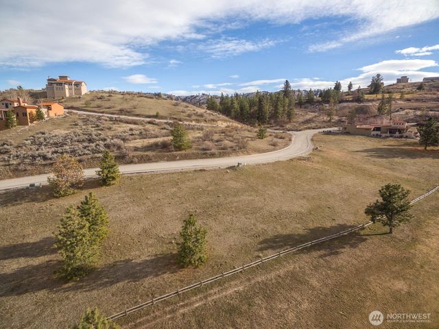 320 Paintbrush Road, Chelan, WA 98816
