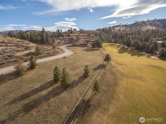 320 Paintbrush Road, Chelan, WA 98816