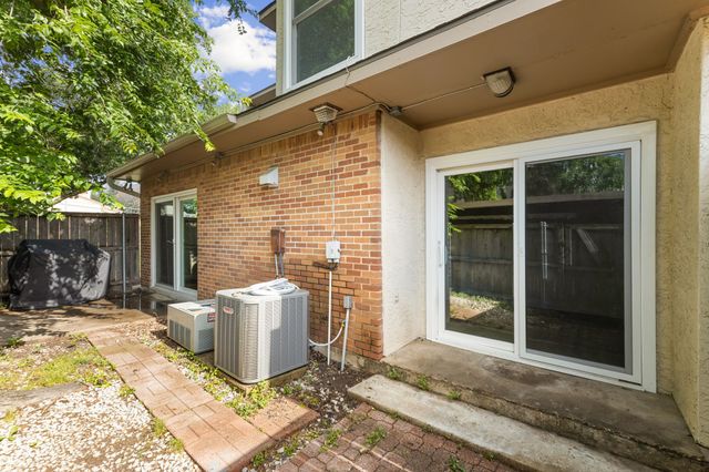 12810 Burninglog Lane, Dallas, TX 75243