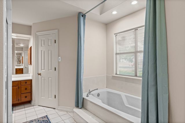 1820 Long Creek Court, Granbury, TX 76049