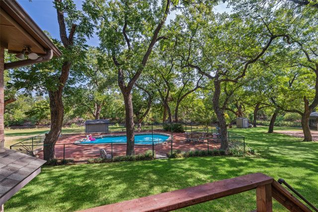 1820 Long Creek Court, Granbury, TX 76049